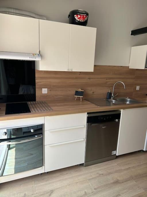 T2 Proche Cote Bleue Marseille Aeroport Gare Tgv Aix Holiday home Gignac-la-Nerthe