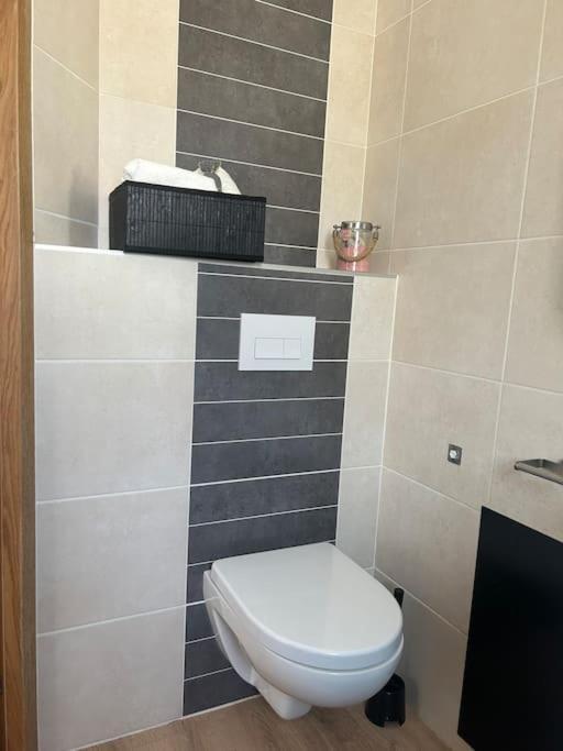 T2 Proche Cote Bleue Marseille Aeroport Gare Tgv Aix Holiday home Gignac-la-Nerthe